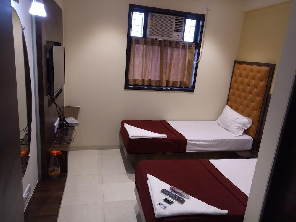 Oyo 76486 Silver Moon Mumbai Ngoại thất bức ảnh