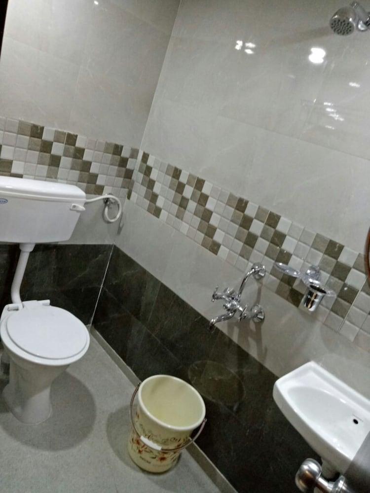 Oyo 76486 Silver Moon Mumbai Ngoại thất bức ảnh