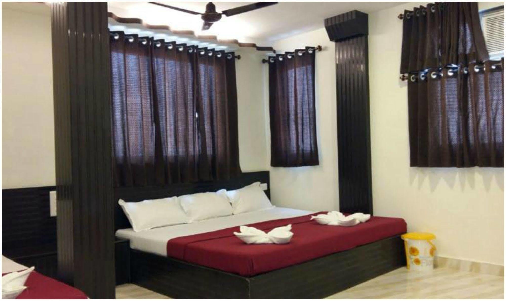 Oyo 76486 Silver Moon Mumbai Ngoại thất bức ảnh
